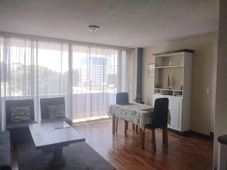 גואטמלה Apartamento 505 Cortijo Reforma Zona 9 מראה חיצוני תמונה